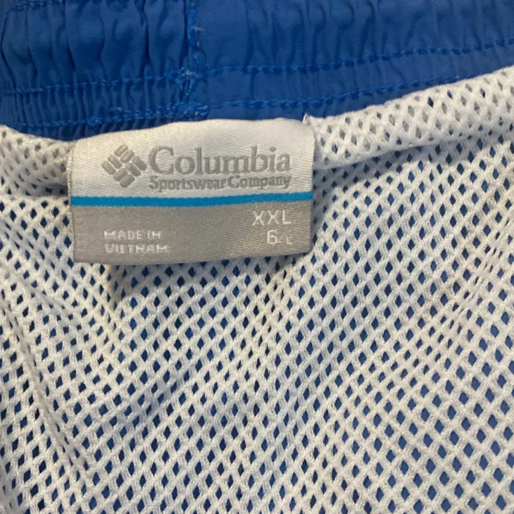 Columbia dive into